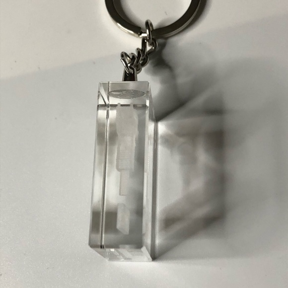 Supreme Rare Uzi Lucite Box Keychain - Picture 4 of 5